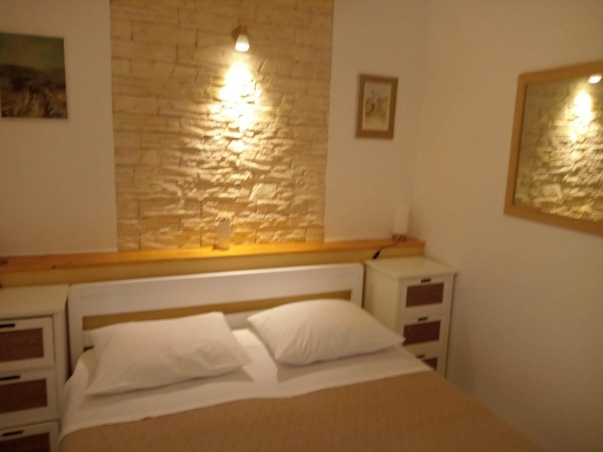Apartments Janjac Vodice Esterno foto