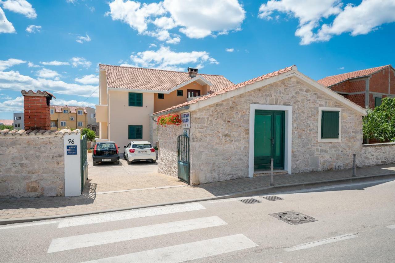 Apartments Janjac Vodice Esterno foto