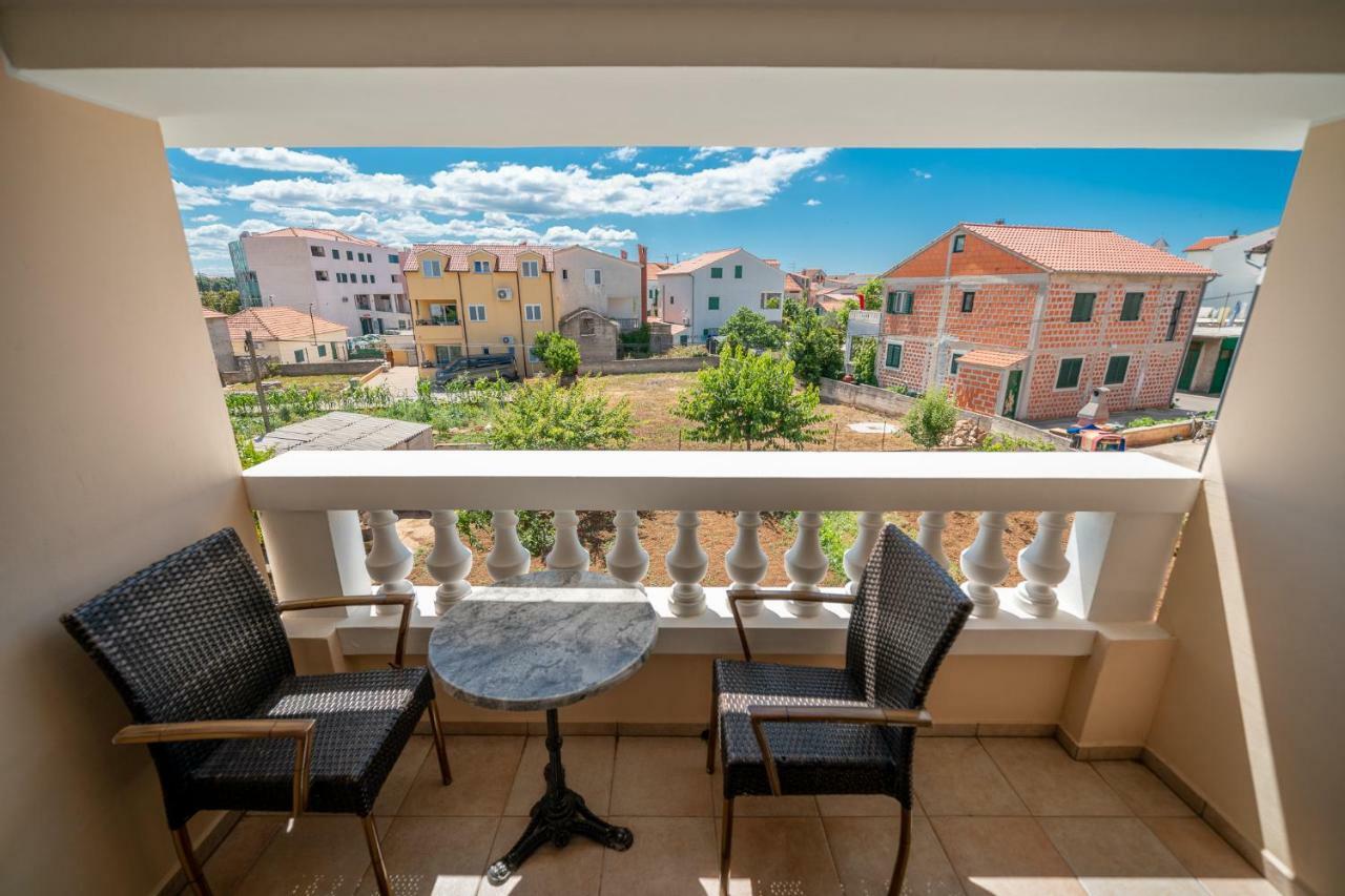 Apartments Janjac Vodice Esterno foto